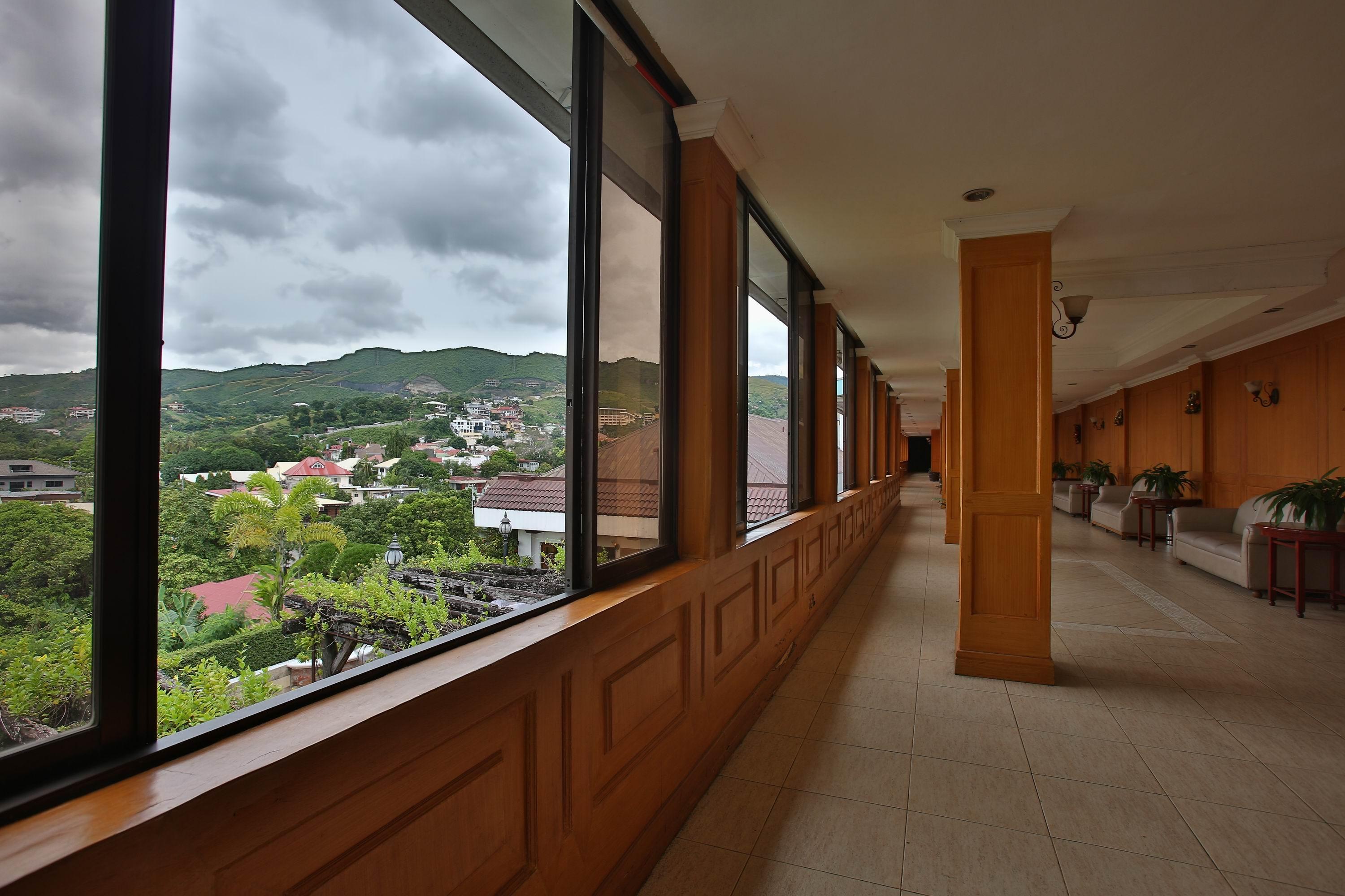 Crown Regency residencias Cebu Hotel Exterior foto
